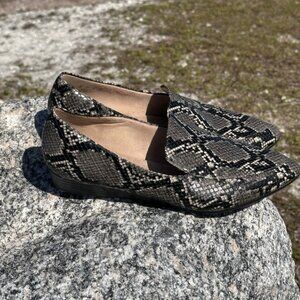 Soul by Naturalizer Loafers Snake Skin Print Shoes Sz 10W Low Wedge Heel Vegan